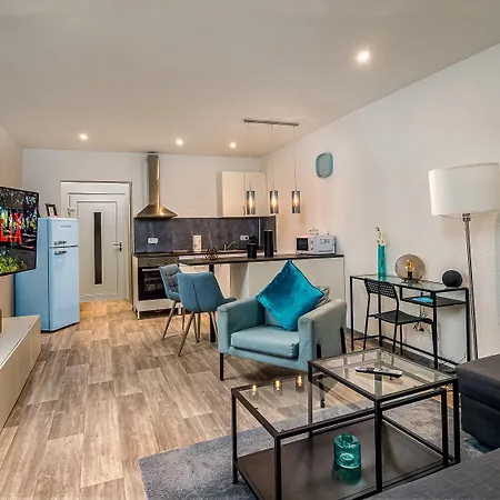 Tiny House In By Junik بيت للعطل